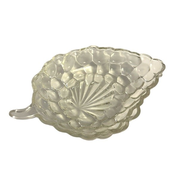 Vintage Clear Glass Grape Cluster Leaf Shaped Candy Nut Dish - Picture 2 of 7